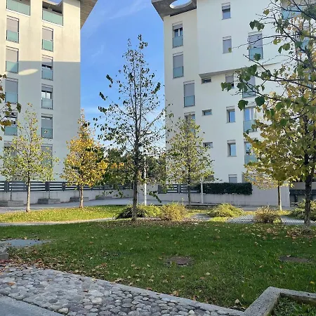 In Citta Con Giardino E Piscina Privati Apartament Bergamo