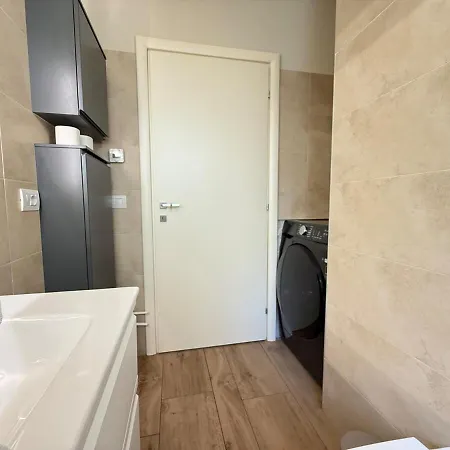 Lejlighed In Citta Con Giardino E Piscina Privati *