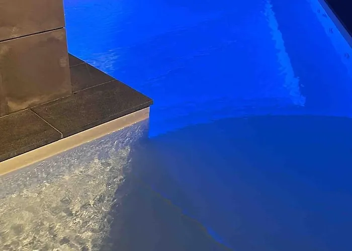 In Citta Con Giardino E Piscina Privati Apartment