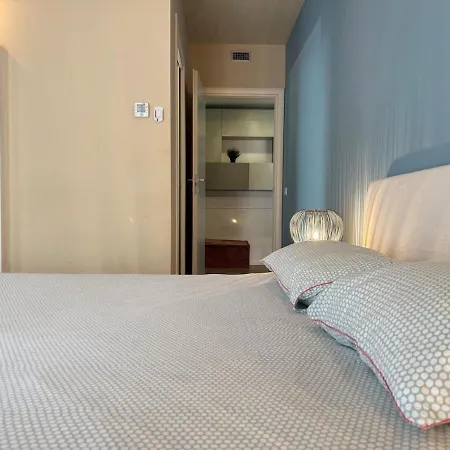 In Citta Con Giardino E Piscina Privati * ברגמו